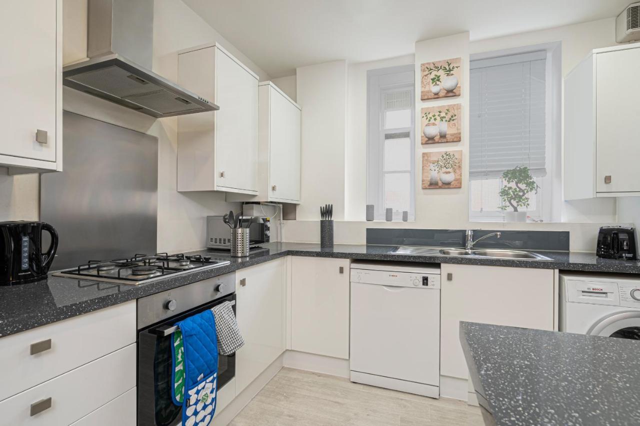 Beautiful 3 Bedroom Apartment Near Marble Arch And Oxford Street 런던 외부 사진